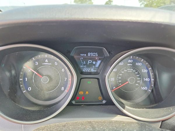 2016 HYUNDAI ELANTRA