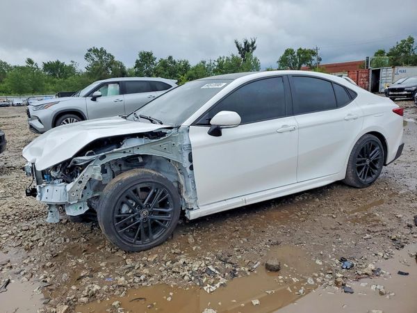 2025 TOYOTA CAMRY