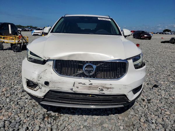 2022 VOLVO XC40 Momentum (excl S60)