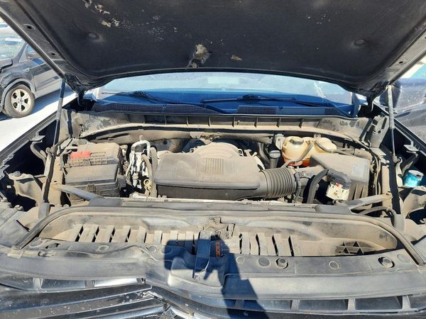 2019 CHEVROLET SILVERADO RST — Engine bay
