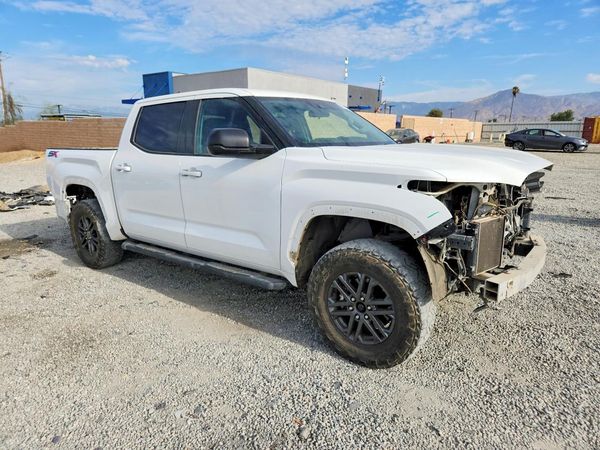 2023 TOYOTA TUNDRA
