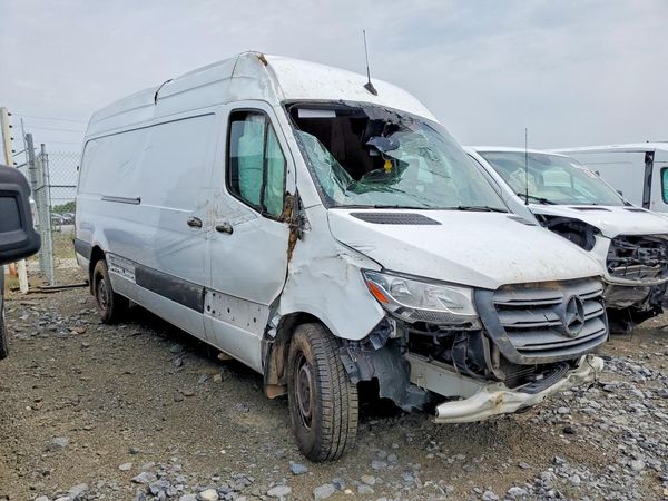 2022 MERCEDES-BENZ SPRINTER 907 (VS30) — Passenger 3/4