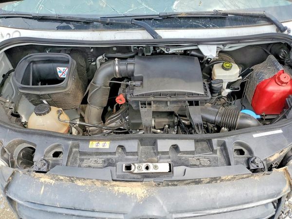 2022 MERCEDES-BENZ SPRINTER 907 (VS30) — Engine bay