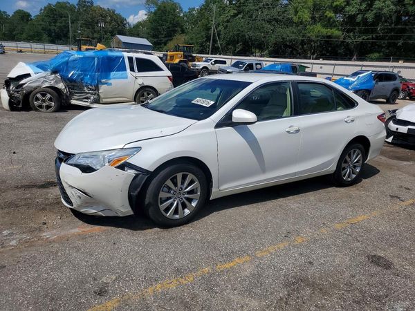2016 TOYOTA CAMRY
