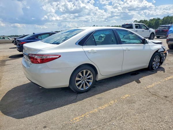 2016 TOYOTA CAMRY