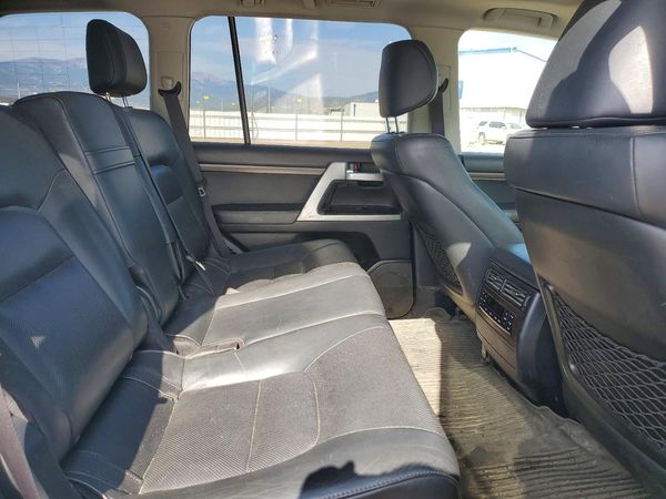 2018 TOYOTA LAND CRUISER VX-R