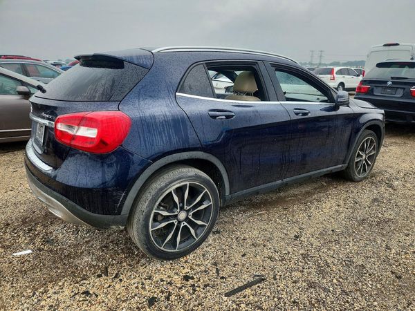 2017 MERCEDES-BENZ GLA GLA250-4M