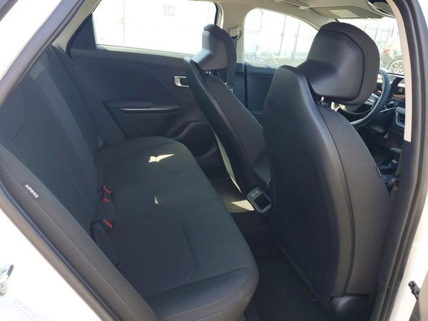 2026 KIA K4 LX, LXS