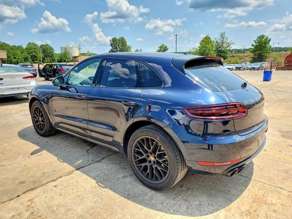 2017 PORSCHE MACAN