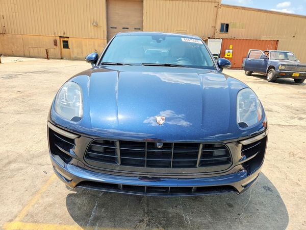 2017 PORSCHE MACAN