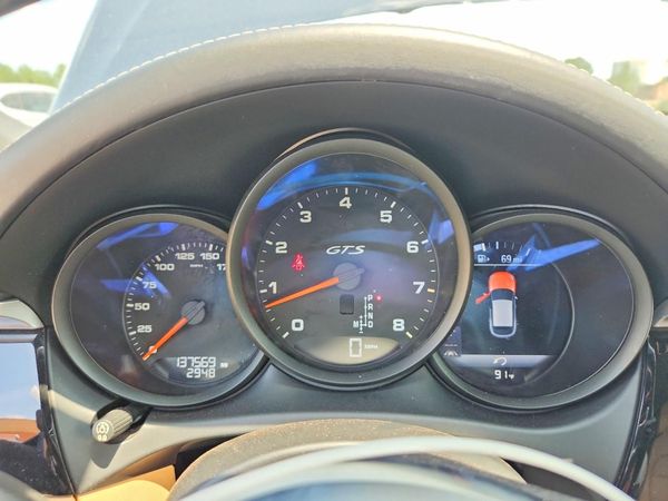 2017 PORSCHE MACAN