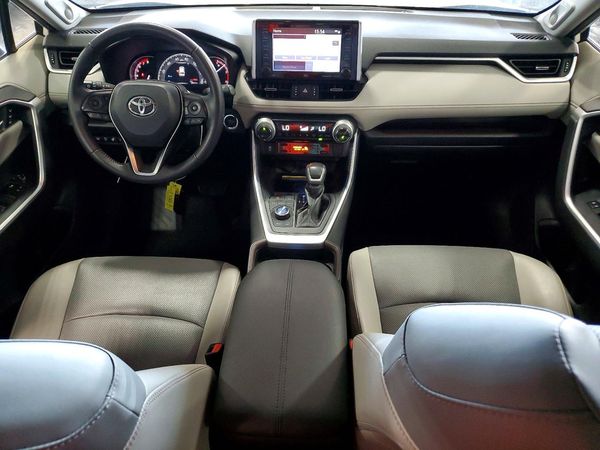 2019 TOYOTA RAV4