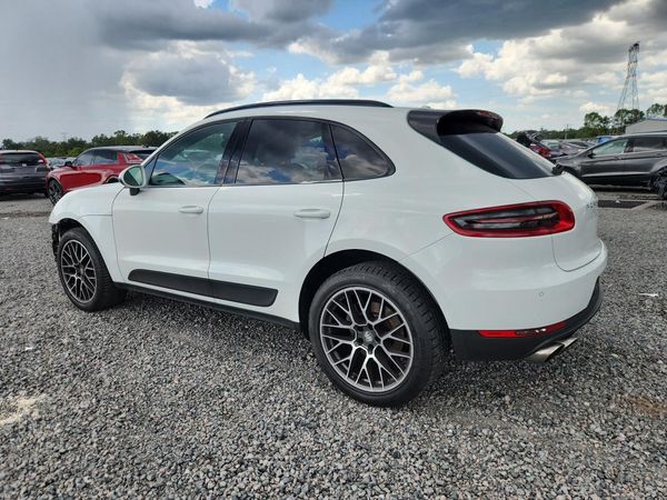 2017 PORSCHE MACAN