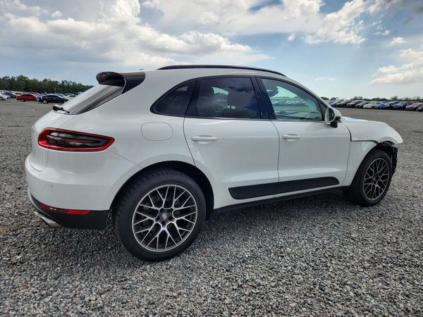2017 PORSCHE MACAN