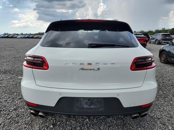 2017 PORSCHE MACAN