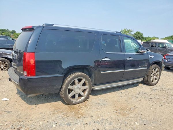 2014 CADILLAC ESCALADE ESV Luxury