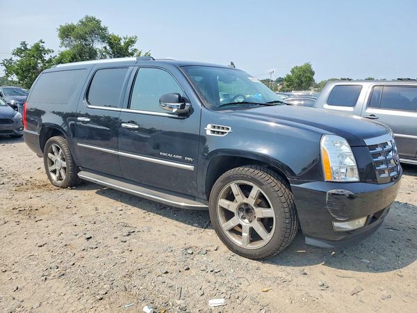 2014 CADILLAC ESCALADE ESV Luxury