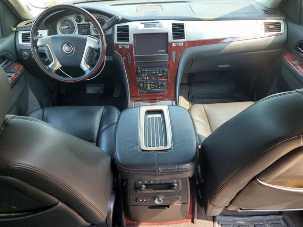 2014 CADILLAC ESCALADE ESV Luxury