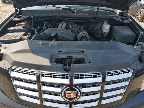 2014 CADILLAC ESCALADE ESV Luxury