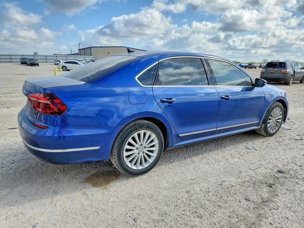 2017 VOLKSWAGEN PASSAT SE