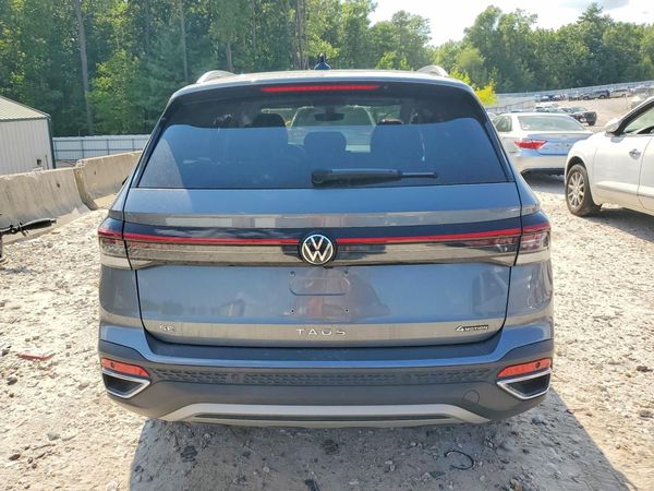 2025 VOLKSWAGEN TAOS 4Motion SE