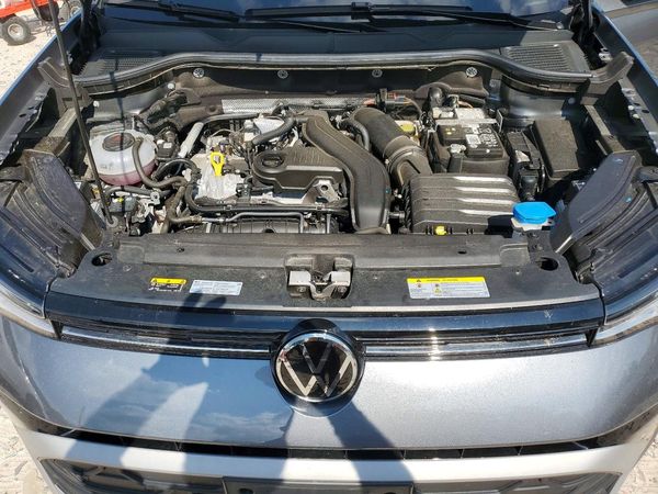2025 VOLKSWAGEN TAOS 4Motion SE