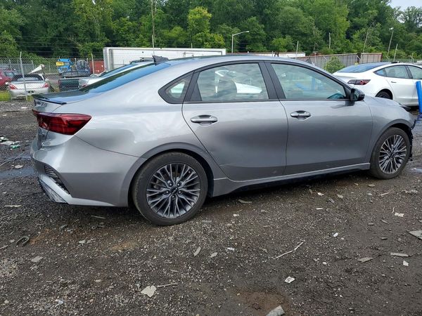 2024 KIA FORTE GT Line