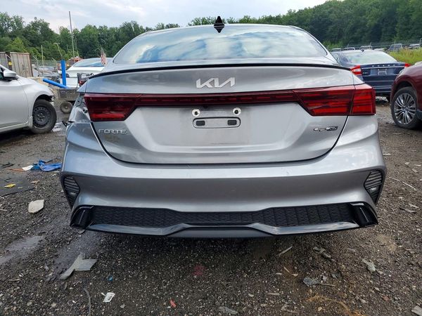 2024 KIA FORTE GT Line