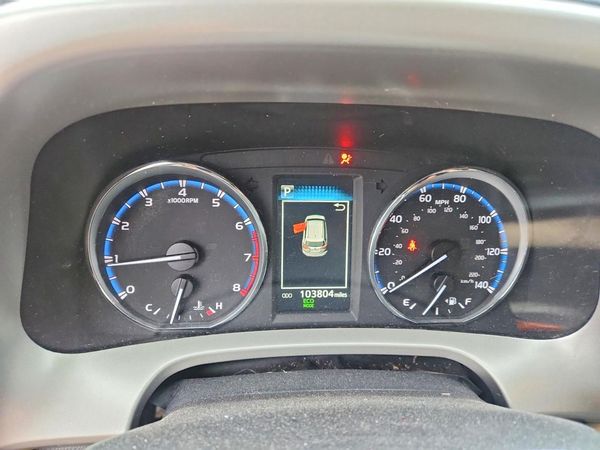 2016 TOYOTA RAV4 XLE (M Grade)