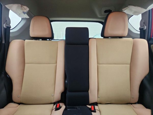 2016 TOYOTA RAV4 XLE (M Grade)