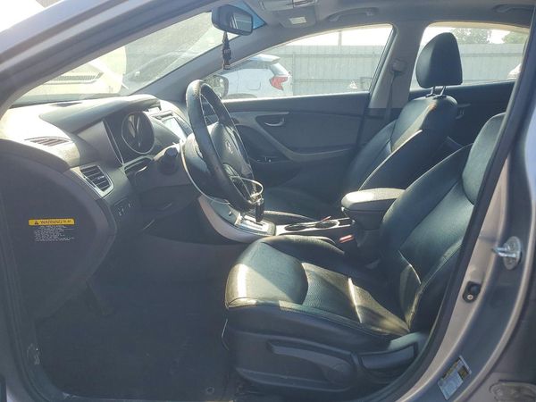 2012 HYUNDAI ELANTRA