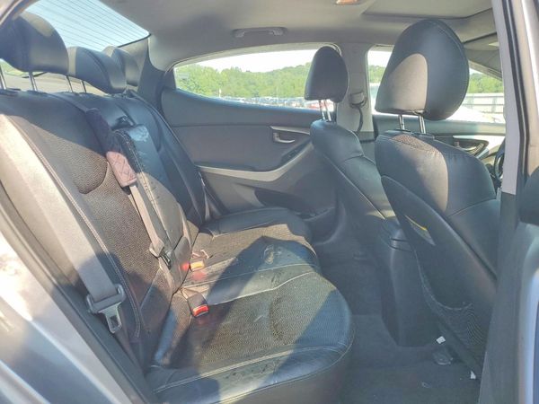 2012 HYUNDAI ELANTRA