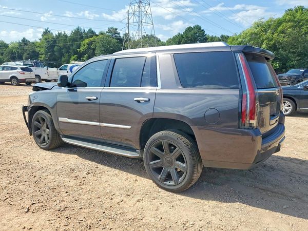 2016 CADILLAC ESCALADE Luxury