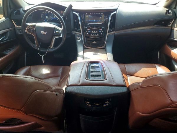 2016 CADILLAC ESCALADE Luxury