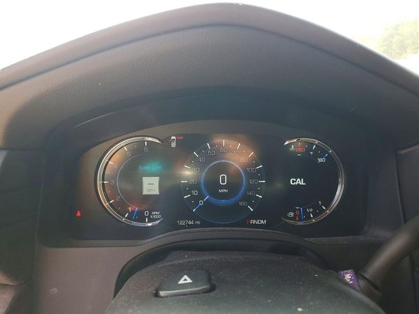 2016 CADILLAC ESCALADE Luxury