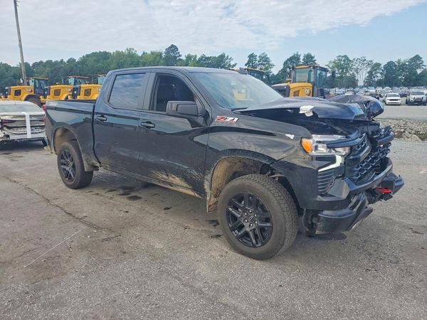 2026 CHEVROLET SILVERADO Trail Boss - LT — Passenger 3/4
