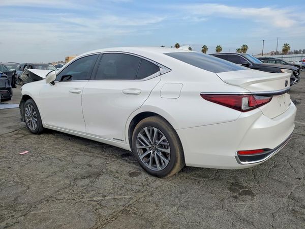 2022 LEXUS ES 300H