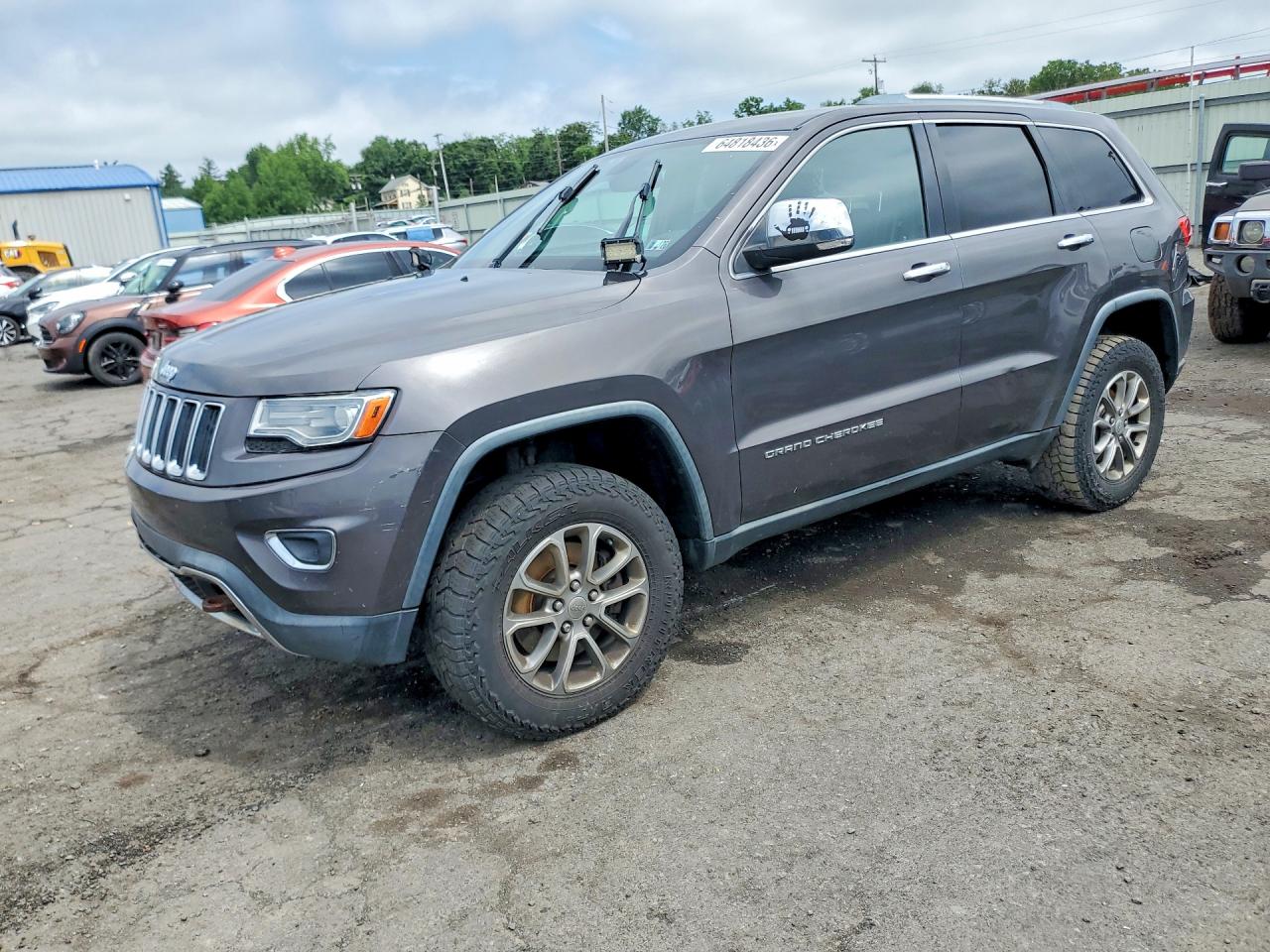 2014 JEEP CHEROKEE Limited — Front 3/4
