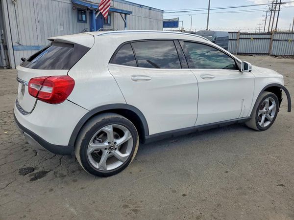 2019 MERCEDES-BENZ GLA