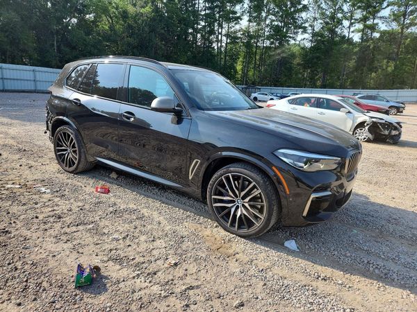 2022 BMW X5 M50i