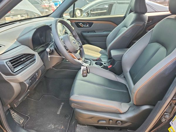 2025 SUBARU FORESTER Sport