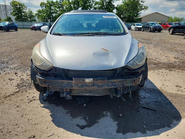 2013 HYUNDAI ELANTRA