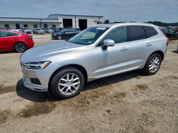 2019 VOLVO XC60 Momentum