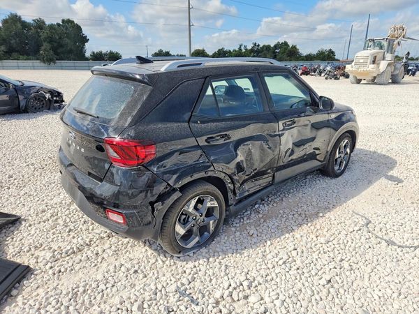 2022 HYUNDAI VENUE SEL & Limited