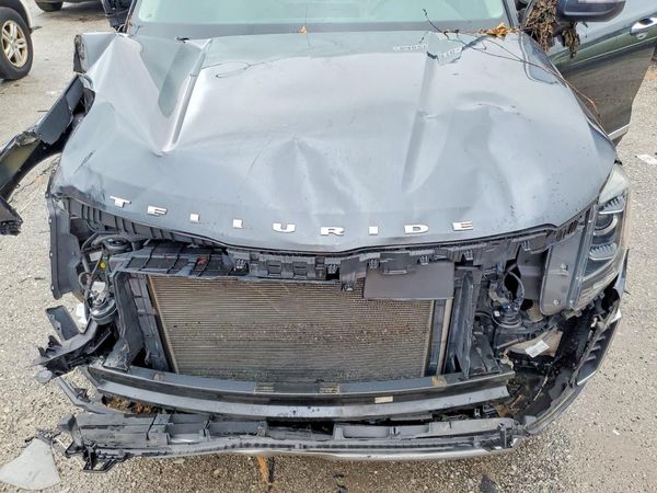 2021 KIA TELLURIDE S — Engine bay