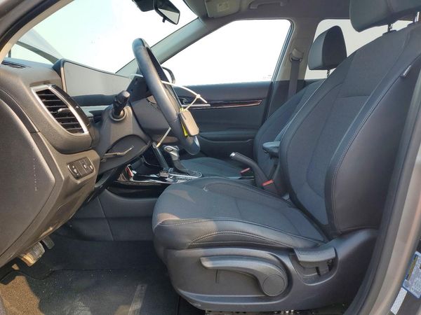 2024 KIA SELTOS S, X-Line