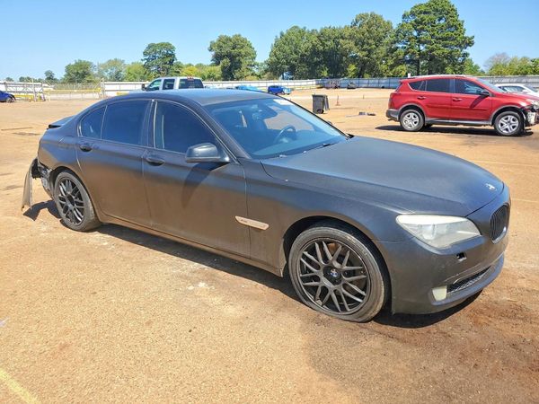 2012 BMW 750 750xi/Alpina B7 xDrive