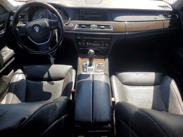 2012 BMW 750 750xi/Alpina B7 xDrive