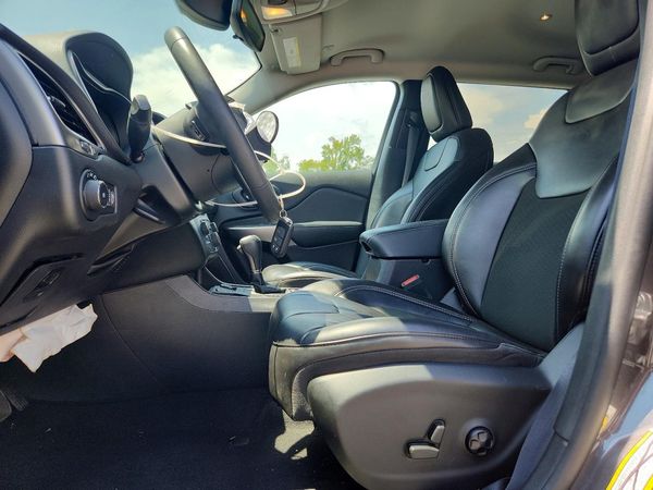 2021 JEEP CHEROKEE LATITUDE PLUS FWD