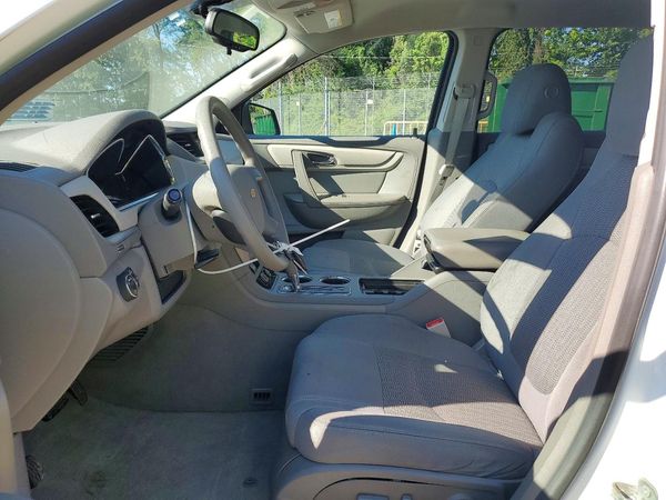 2017 CHEVROLET TRAVERSE LS